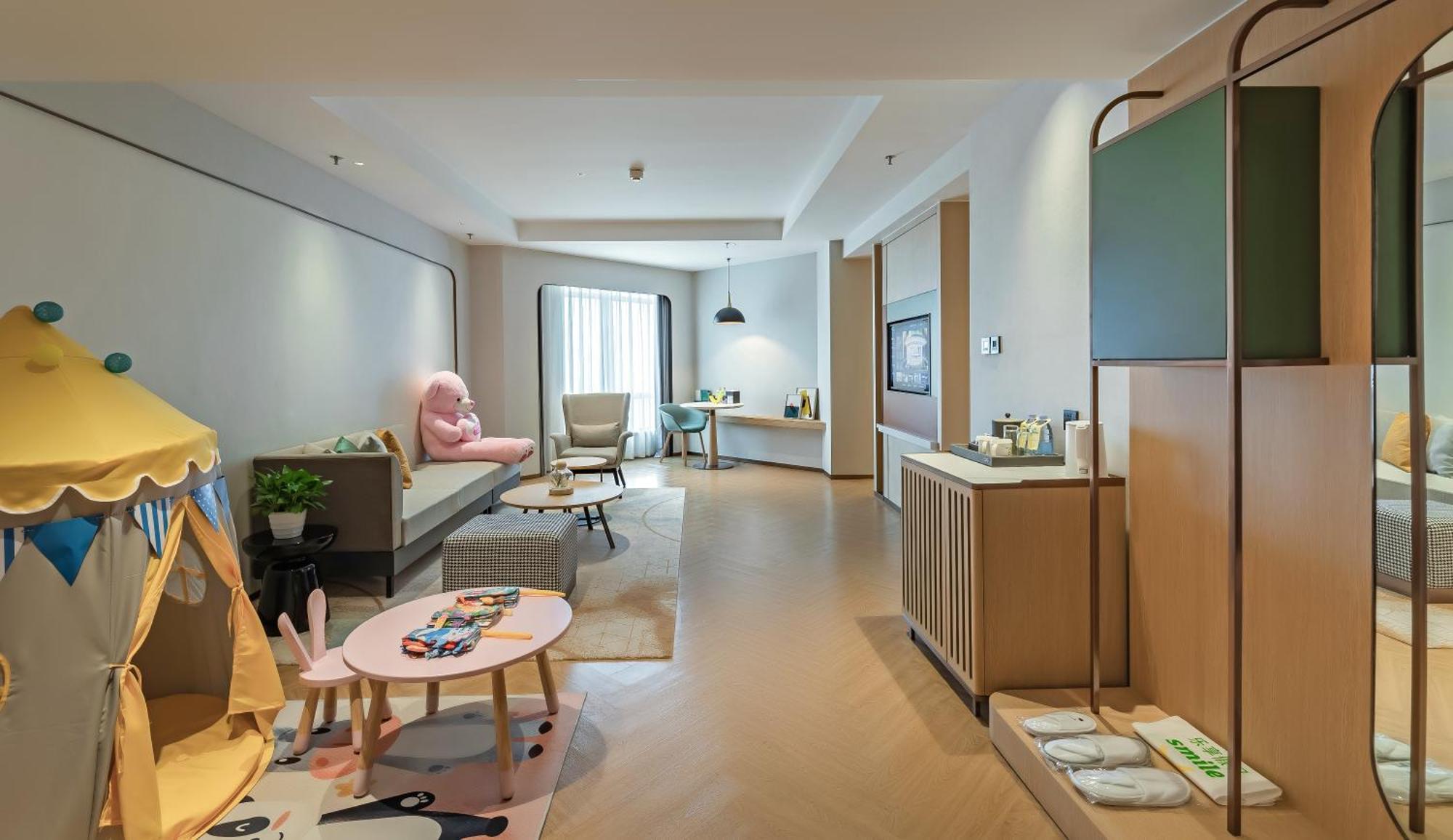 Holiday Inn Chongqing Guanyinqiao By Ihg Екстериор снимка