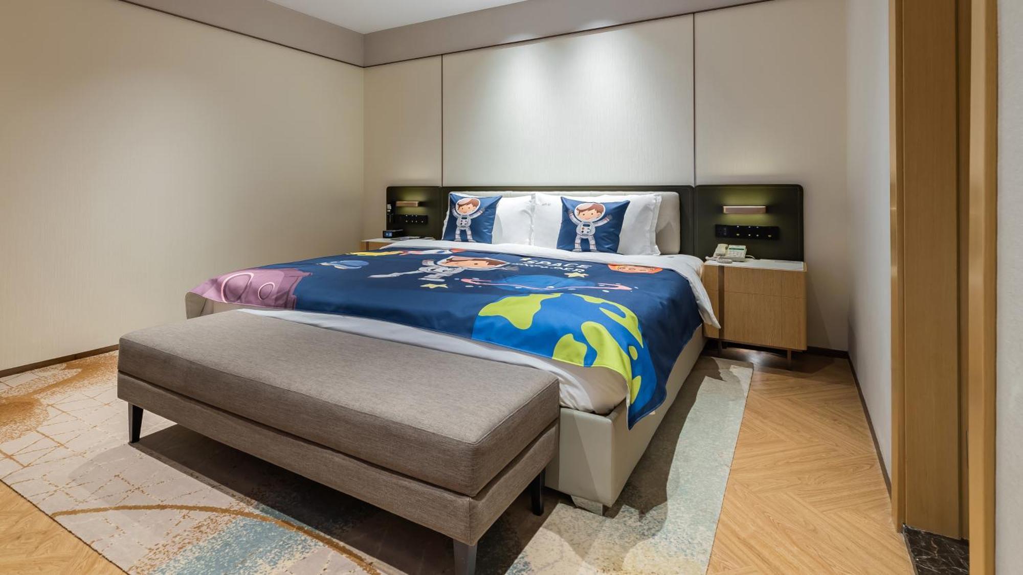 Holiday Inn Chongqing Guanyinqiao By Ihg Екстериор снимка