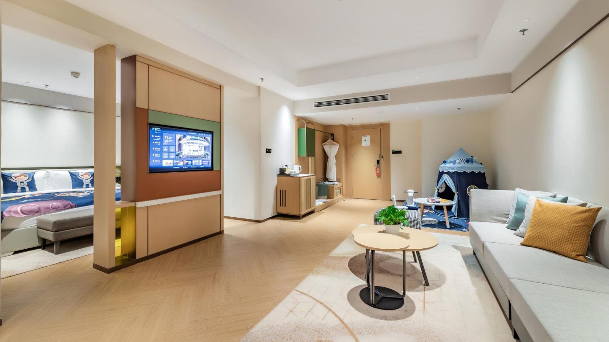Holiday Inn Chongqing Guanyinqiao By Ihg Екстериор снимка