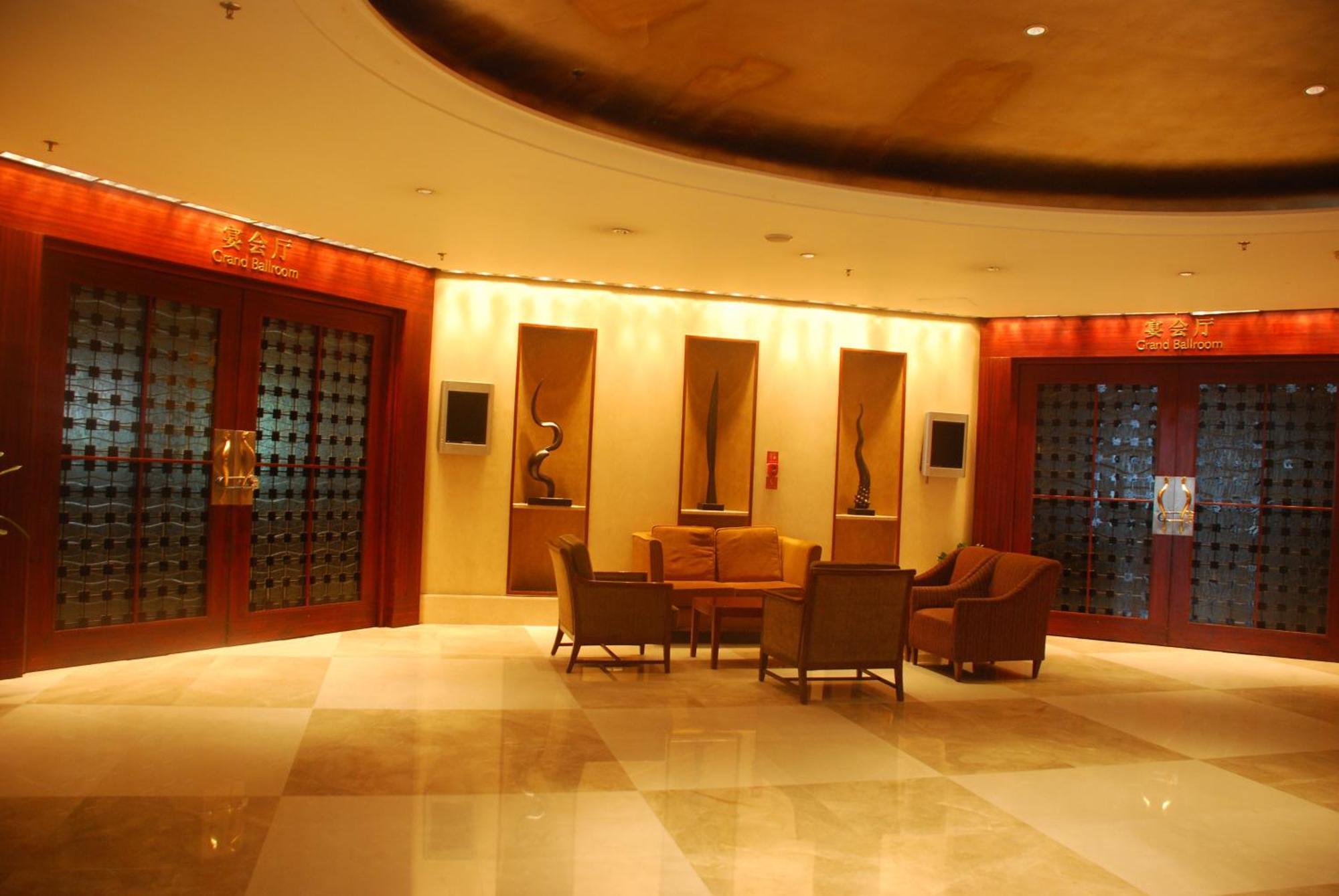 Holiday Inn Chongqing Guanyinqiao By Ihg Екстериор снимка